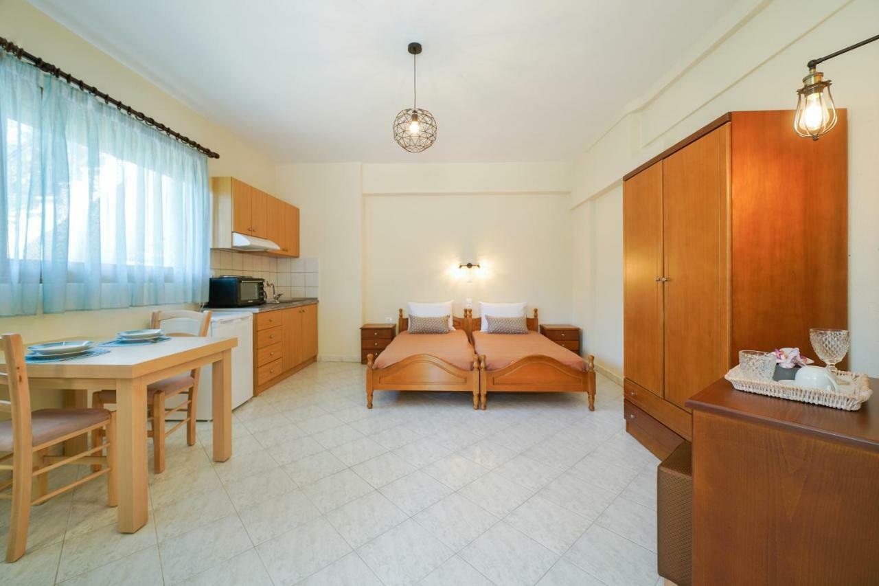 Apartment Karydies *
